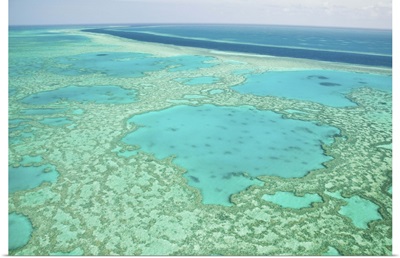 Australia, Queensland, Great Barrier Reef. Aerial of the Great Barrier Reef