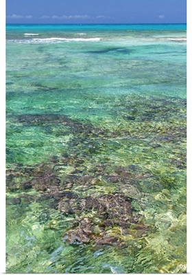 Bahamas, Exuma Island, Seascape of clear ocean water