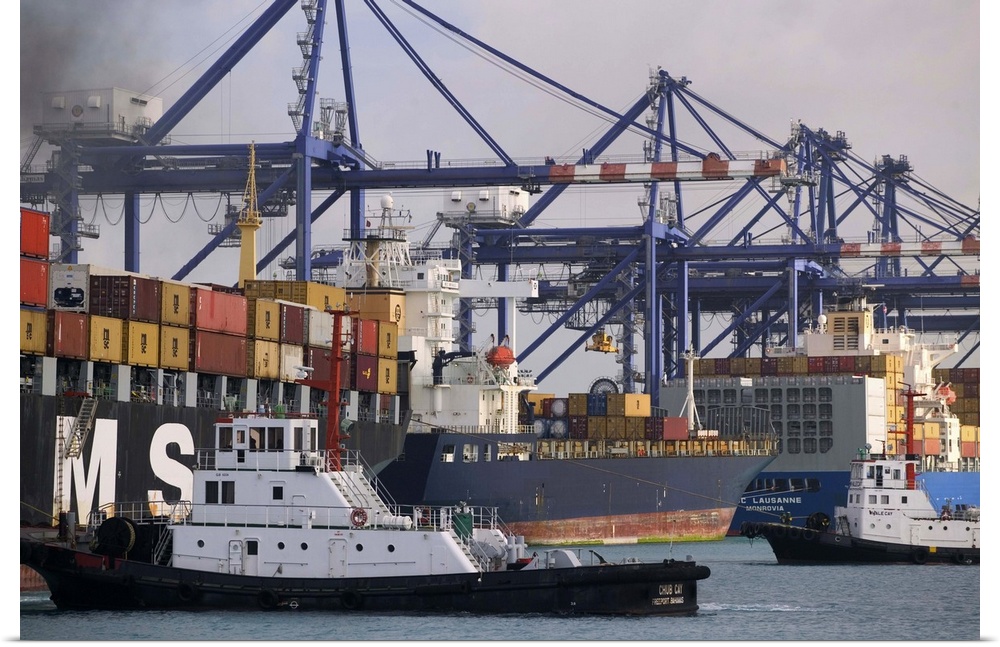 BAHAMAS-Grand Bahama Island-Freeport:.Port of Freeport:.Container Cargo Ship