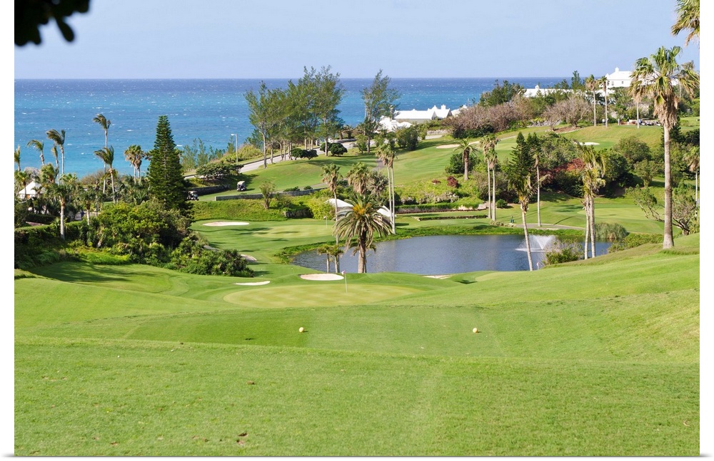 Bermuda. Fairmont Southampton Hotel and Golf Club.