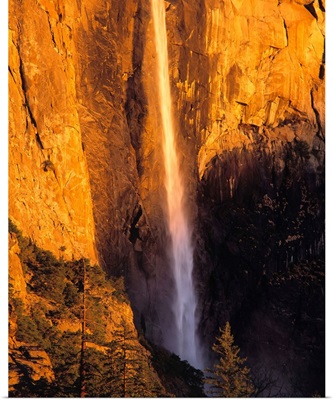 Bridal Veil Falls at Yosemite National Park in California