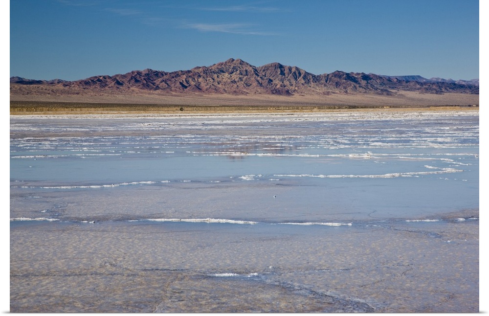 USA, California, Amboy. Salt flats, Bristol Dry Lake, Mojave Desert.