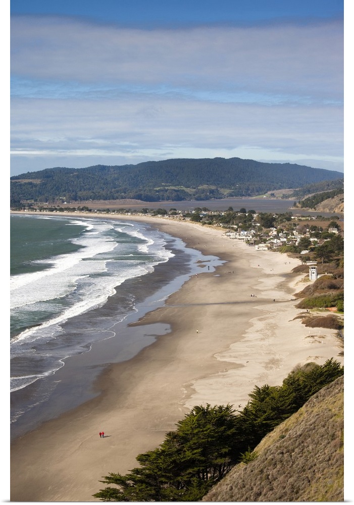 USA, California, San Francisco Bay Area, Marin County, .elevated view of Stinson Beach