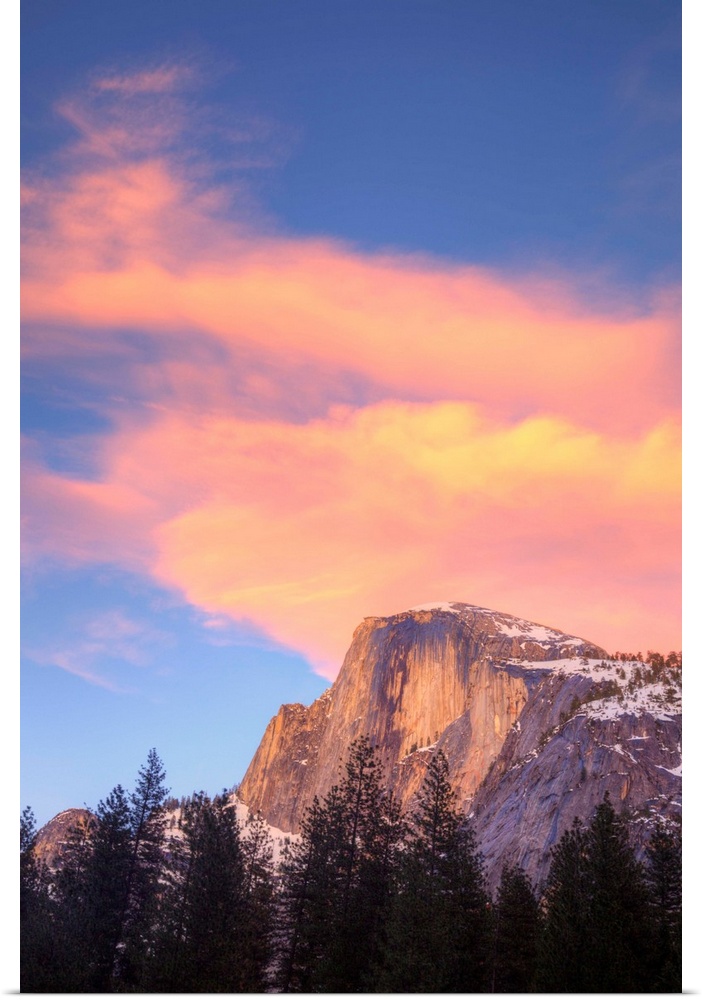 California, Yosemite National Park, Half Dome.