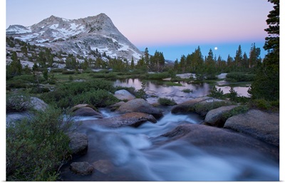 California, Yosemite National Park, moonset at sunrise with Vogelsang Peak