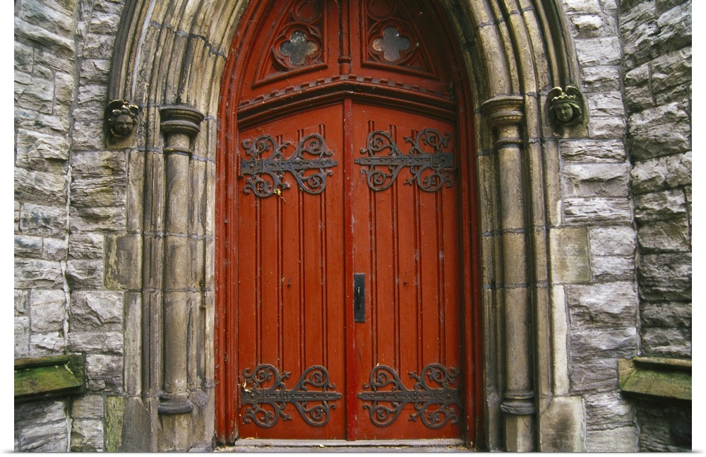 Canada, Quebec, Montreal, St. George's Anglican Church or L'eglise St. George's, red door.