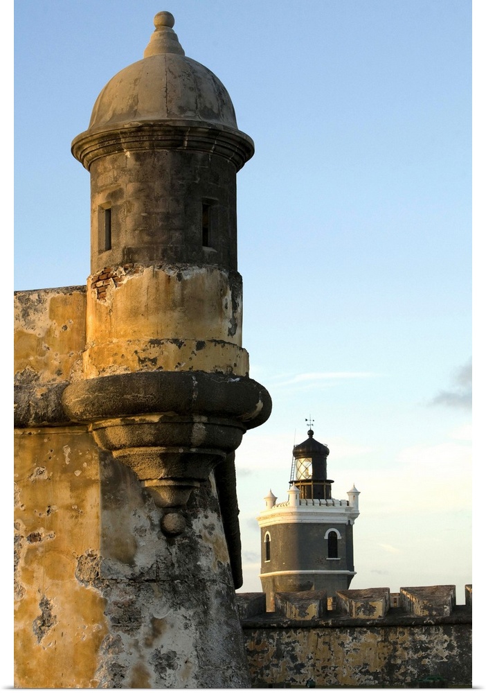 Caribbean, Puerto Rico, Old San Juan.  El Morro Fort (San Felipe del Morro Fortress), built 1540-1783.  Turret, walls and ...