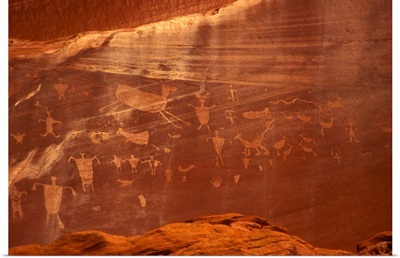 Chinle, Canyon de Chelly National Monument, Anasazi petroglyphs, Arizona