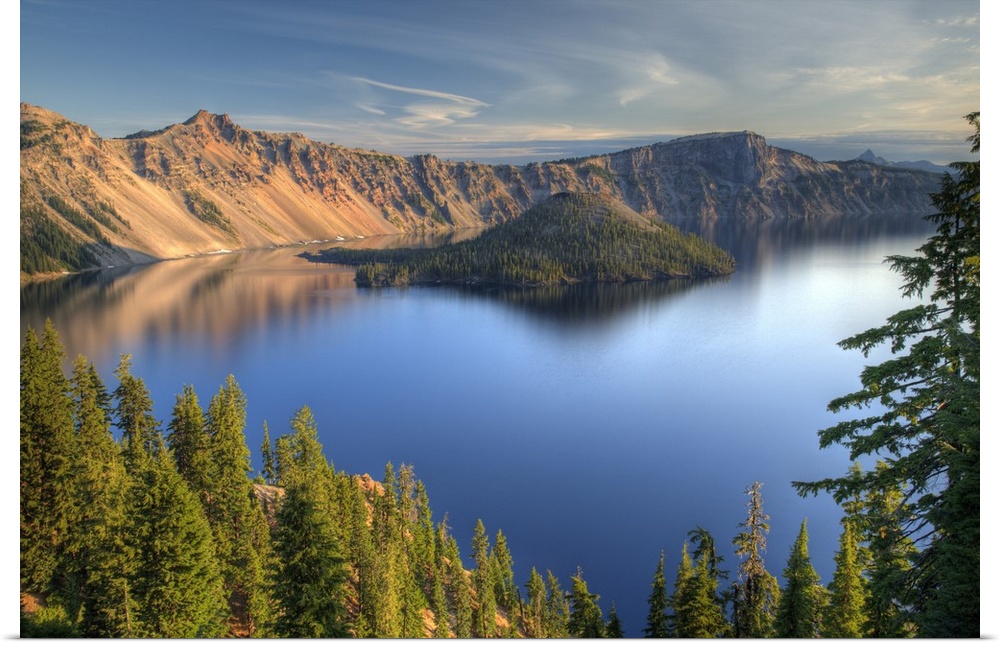 Crater Lake and Wizard Island, Crater Lake National Park, Oregon.