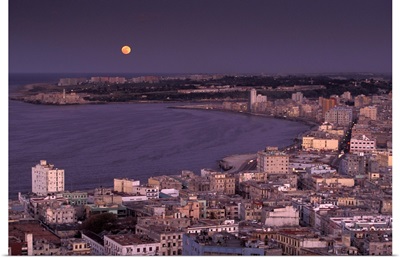 Cuba, Moon over Old Havana