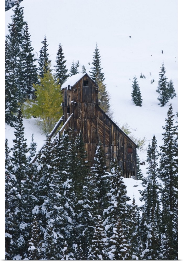 Early Snow and Mining Buildings, Red Mountain Pass, Ouray, Rocky Mountains, Colorado, USA, September 2006