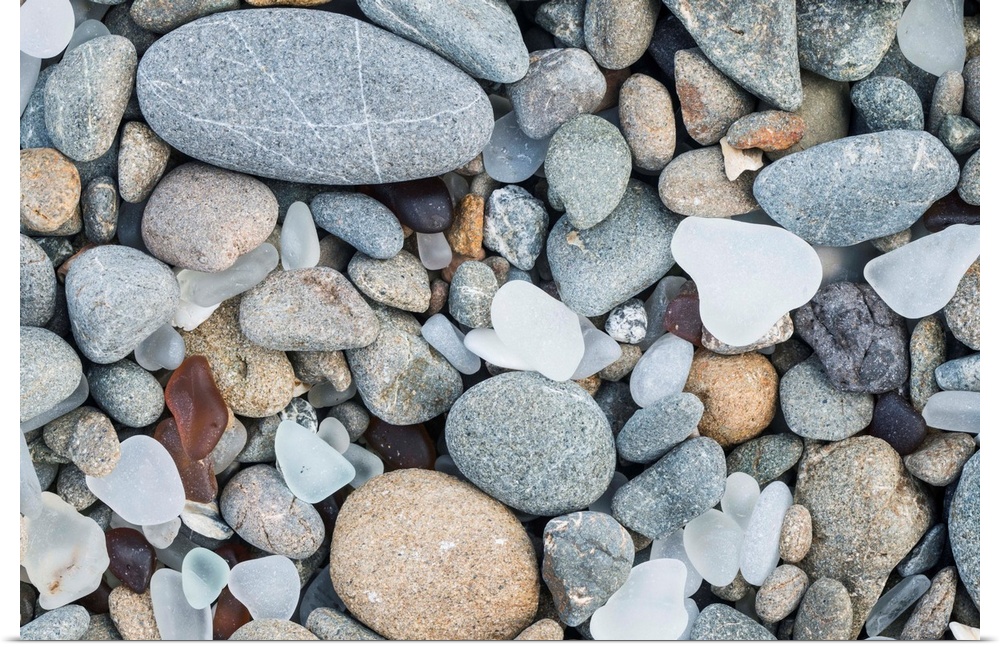 USA, CA, Ft. Bragg, Closeup of Glass Beach Pebbles