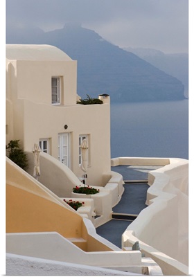 Greece, Santorini, Thira, Oia, Pathway To End Villa Overlooking The Sea