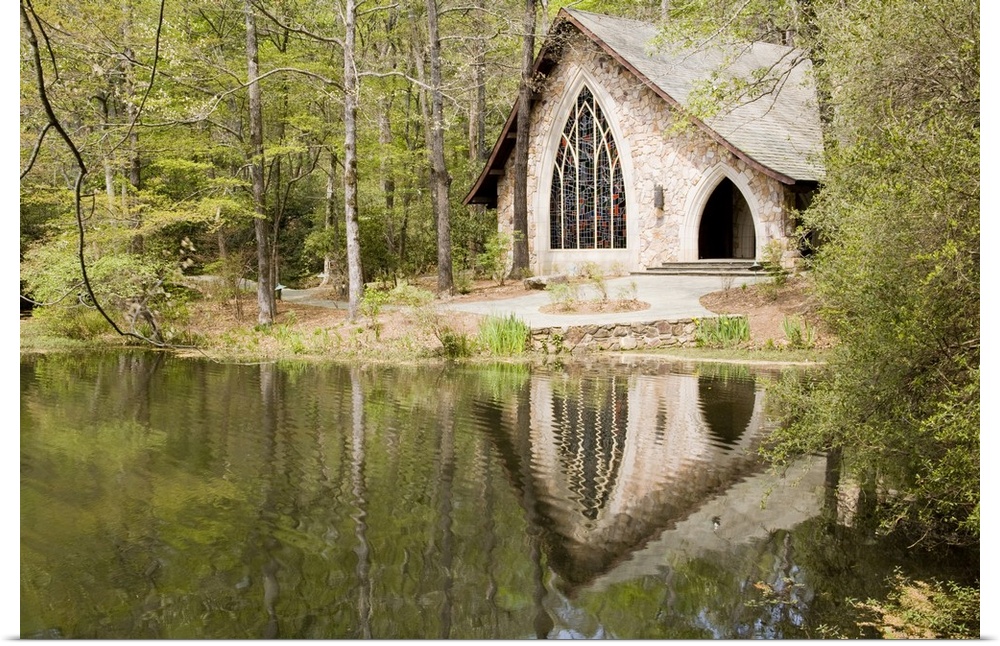 USA, Georgia, Pine Mountain. Ida Cason Callaway Memorial Chapel.