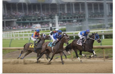 Kentucky, Louisville. Horses racing at Churchill Downs