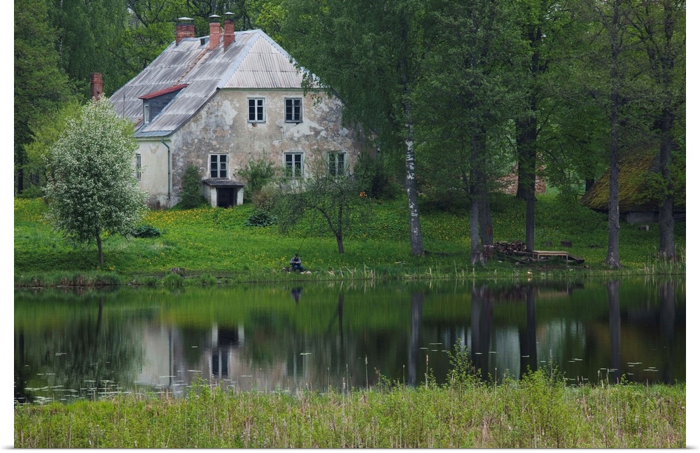 Latvia, Northeastern Latvia, Vidzeme Region, Gauja National Park,  Araisi, village view by Araisi Lake