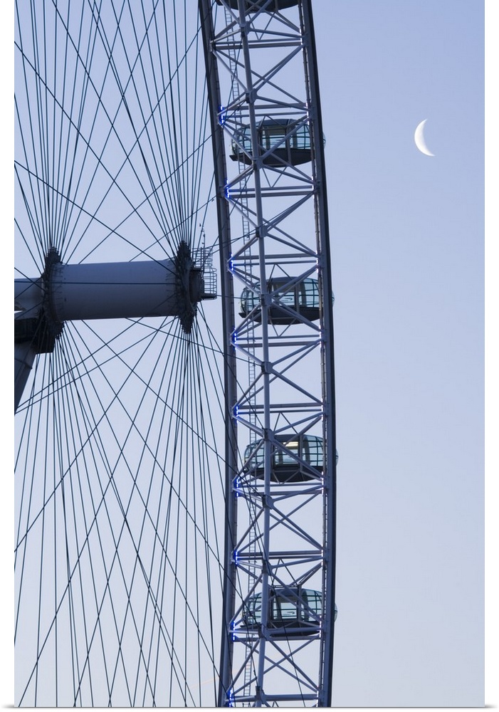 ENGLAND-London:.Southbank-.London Eye / Dawn