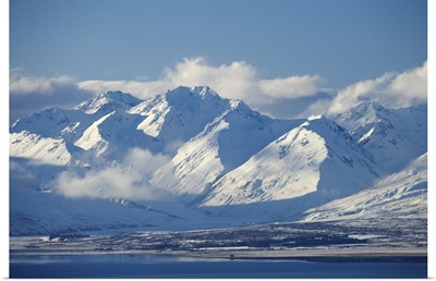 New Zealand, South Island, Lake Tekapo, Mt Ross and Two Thumb Range in Winter