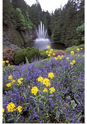 North America, Canada, British Columbia, Butchart Gardens. Ross fountain