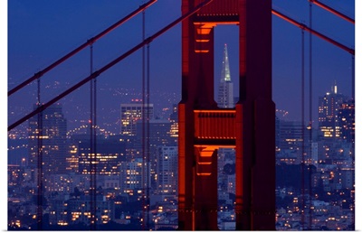 San Francisco, Transamerica building through the Golden Gate Bridge