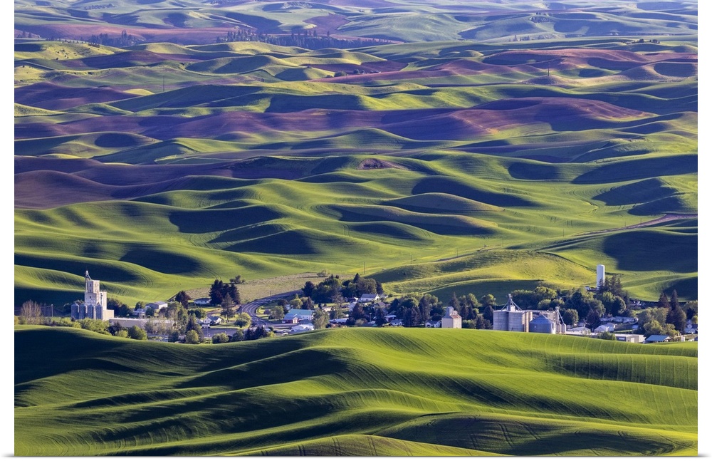 Small town of Steptoe from Steptoe Butte near Colfax, Washington State, USA.