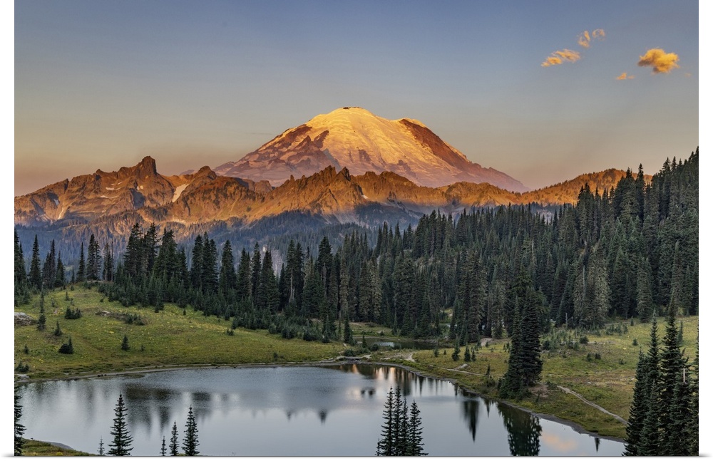 Sunrise over Tipsoo Lake in Mount Rainier National Park, Washington State, USA.