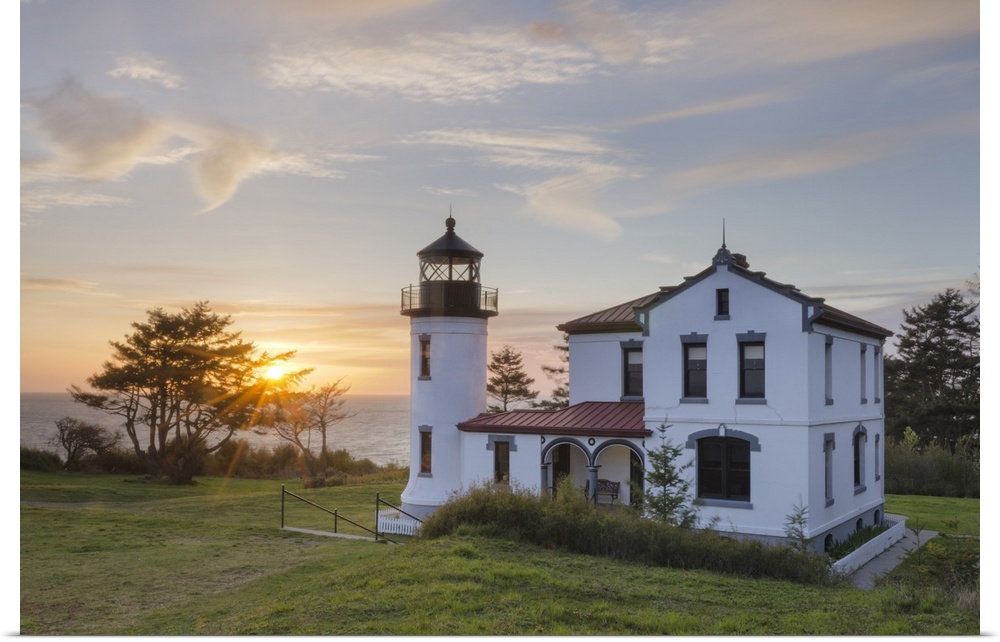 Sunset at Admiralty Head Lighthouse, Fort Casey State Park on Whidbey Island, Washington State.