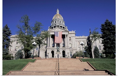 USA, Colorado, Denver. Colorado State Capitol, late afternoon. Patriotism