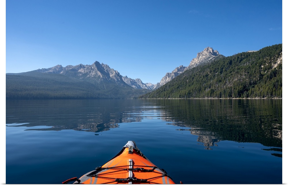 USA, Idaho, Redfish Lake. Kayak facing Sawtooth Mountains. United States, Idaho.