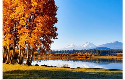 USA, Oregon, Bend, Fall At Black Butte Ranch In Central Oregon