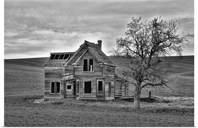 USA, Oregon, Dufur, Historic Abandoned Nelson House