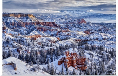 USA, Utah, Bryce Canyon National Park, Buttes And Hoodoos On A Winter Morning