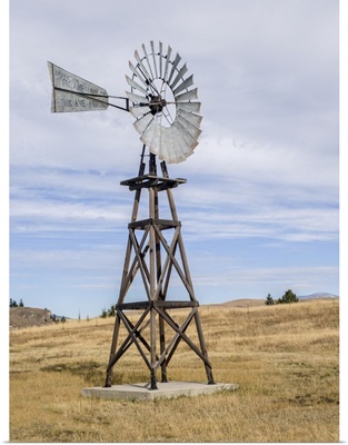 USA, Washington State, Molson, Okanogan County, Windmill In The Ghost Town