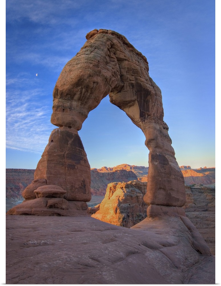 USA, Utah, Arches National Park. The Delicate Arch at sunrise.