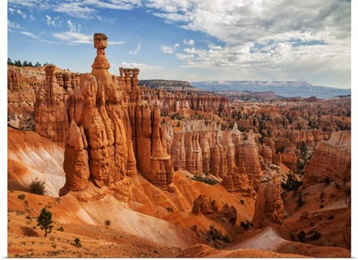 Utah, Bryce Canyon National Park. Thor's Hammer rises above other hoodoos