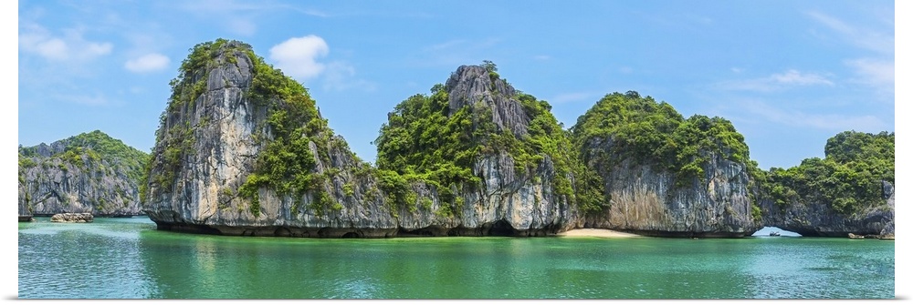 Beautiful panorama of Halong bay, Vietnam, Southeast Asia.