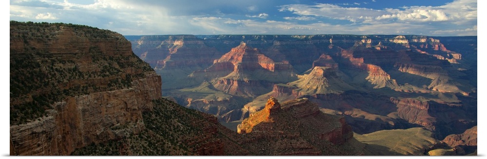 Rock formations in a canyon. Grand Canyon, Grand Canyon National Park, Arizona, USA.