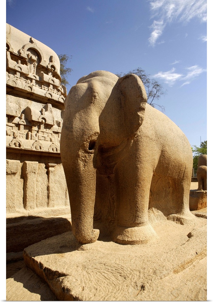 India, Tamil Nadu, Mahabalipuram (Mamallapuram) 'The Five Rathas'