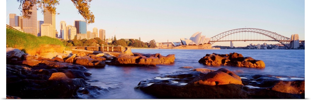 Australia, Sydney, Sydney Opera House and Harbor Bridge