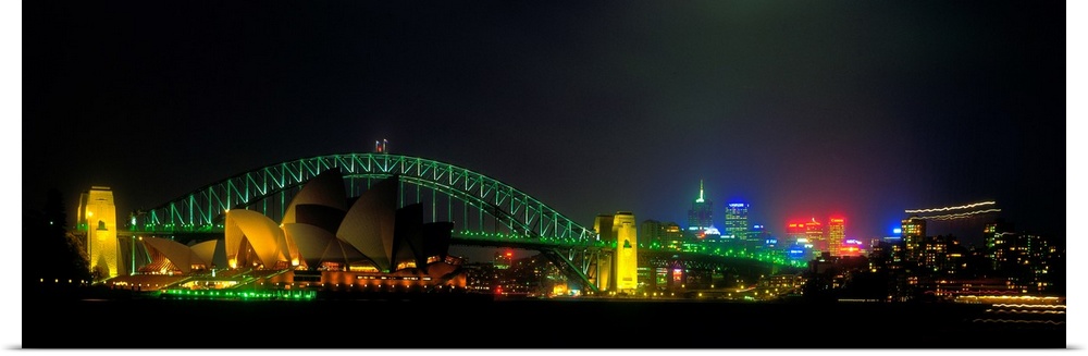 Australia, Sydney, View towards Sydney Opera House and Sydney harbor Bridge