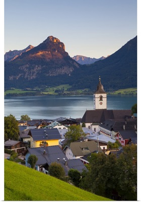 Austria, Salzburg, Flachgau, Wolfgangsee lake, St Wolfgang village