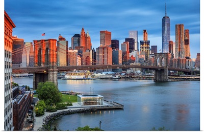 Brooklyn, View Of Lower Manhattan And Financial District Skyline Across The East River