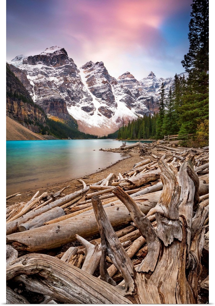 Canada, Alberta, Banff National Park, Rocky Mountains, Moraine Lake, Valley of the Ten Peaks.