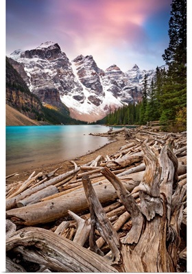 Canada, Alberta, Banff National Park, Moraine Lake, Valley of the Ten Peaks