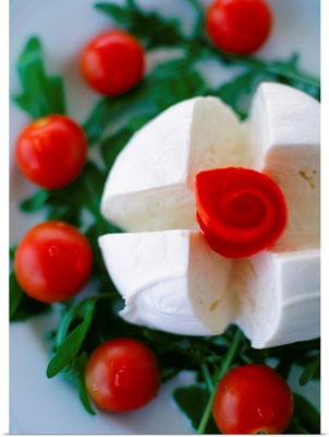 Caprese, Caprese: Mozzarella with small tomatoes