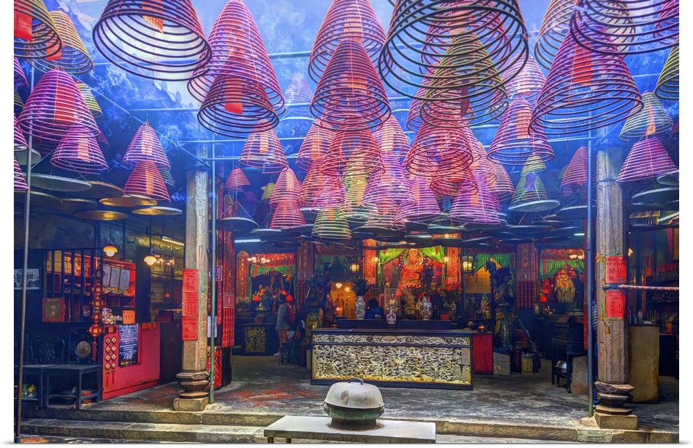 China, Hong Kong, Kowloon, Yau Ma Tei, incense in Tin Hau Temple.