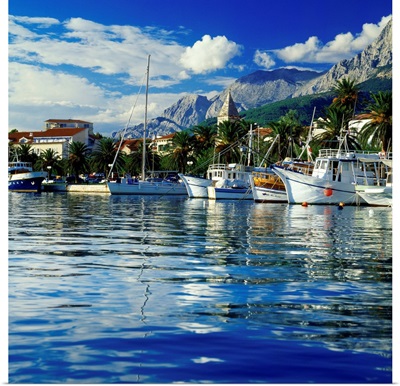 Croatia, Dalmatia, Adriatic Coast, Makarska, Harbor and Biokovo Mountains