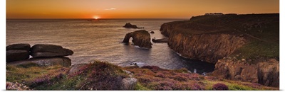 England, Cornwall, Coastal landscape at Land's end