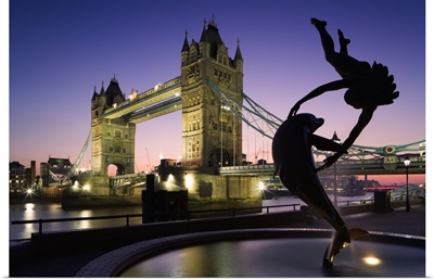 England, London, Great Britain, Thames, The Girl with Dolphin fountain statue