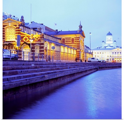 Finland, Helsinki, South Harbor, the old indoor market, town hall and Cathedral